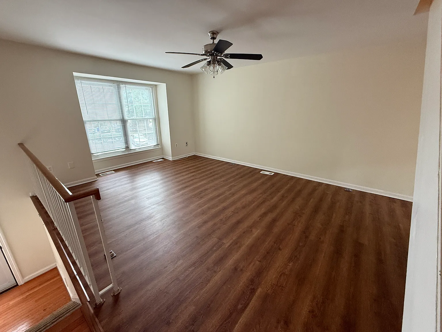 4 bed, 3.5 bath, 1200 sqft, $3,500 — Photo 4