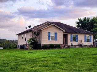 600 Roberts Rd, Watertown, TN 37184