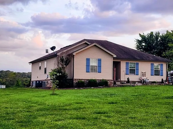 600 Roberts Rd, Watertown, TN 37184