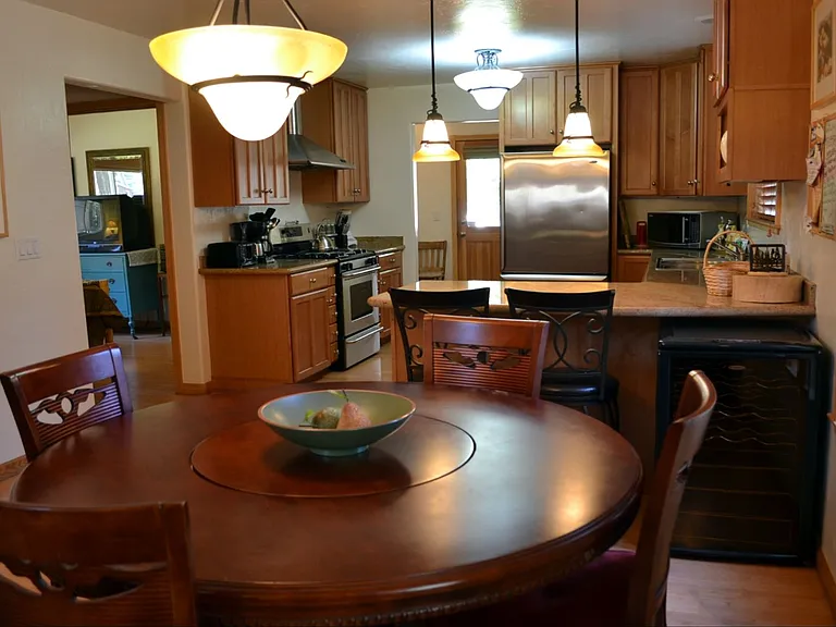 957 Tata Ln — Photo 9