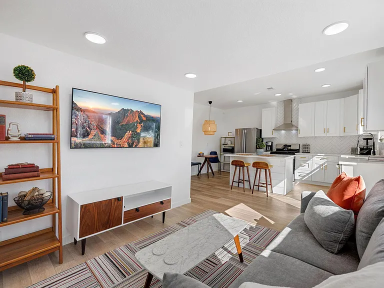 404 N Grant Ave — Photo 14