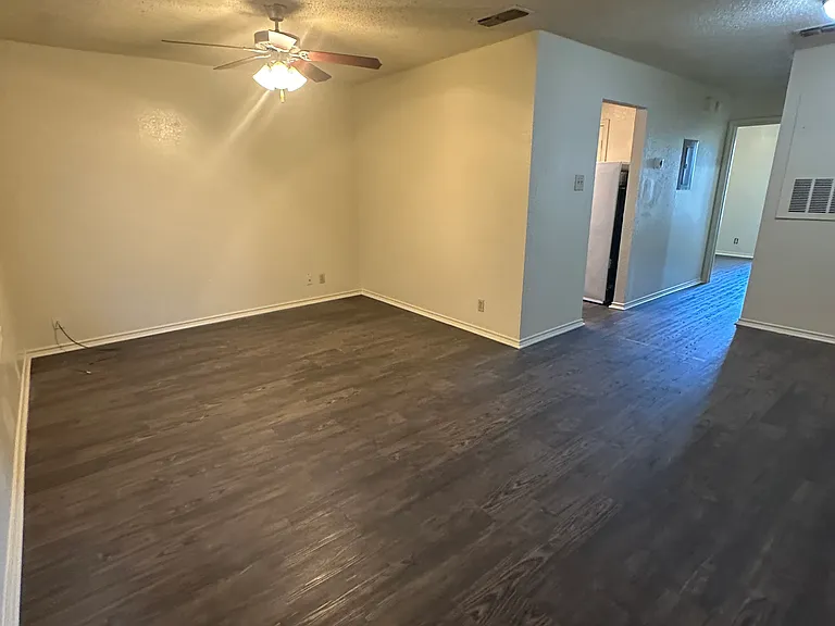 721 Avenue A #6 — Photo 2