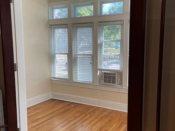4th image of 3222 1st Ave S