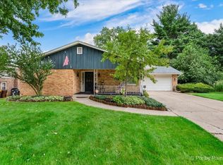 2250 McRae Ct, Rockford, IL 61107