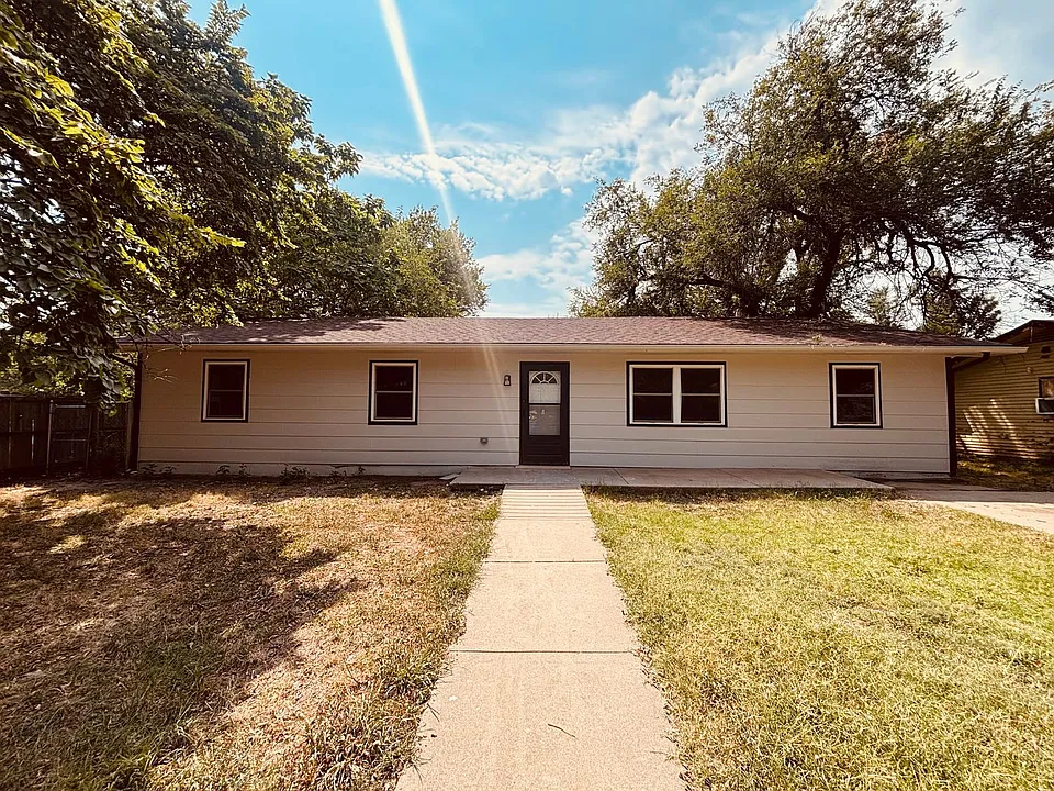 1817 N Minneapolis St