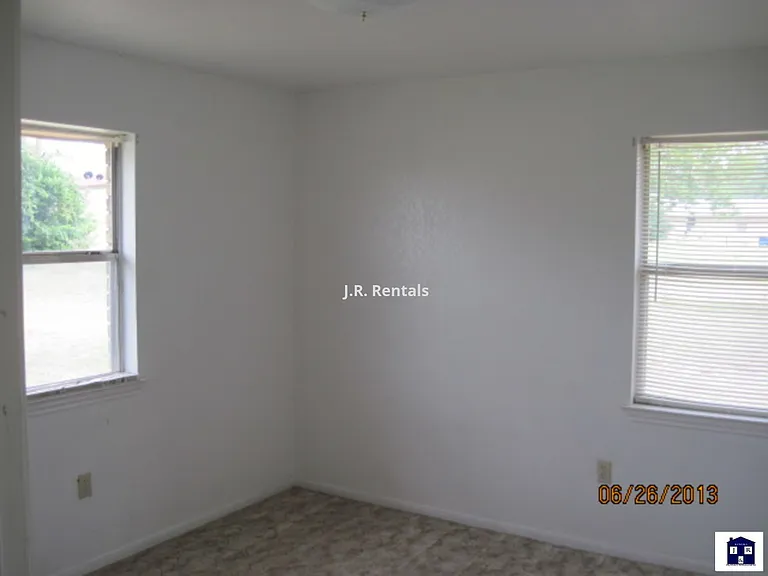 208 Gibson St #A — Photo 4