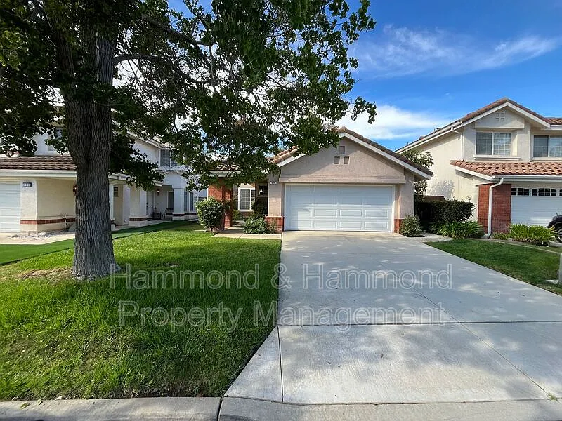 634 Twin Peaks Ave