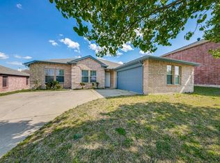 1208 Hampton Dr, Forney, TX 75126