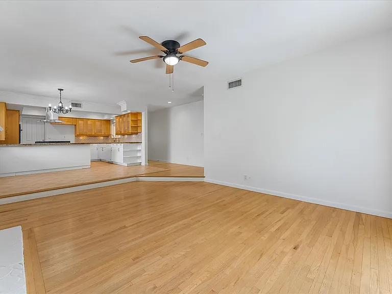 5062 Cadiz Cir — Photo 14