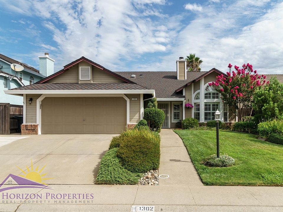 1st image of 1302 Champagne Cir