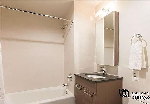 5th image of 12-15 Broadway #212