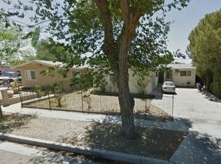 818 W Holguin St, Lancaster, CA 93534
