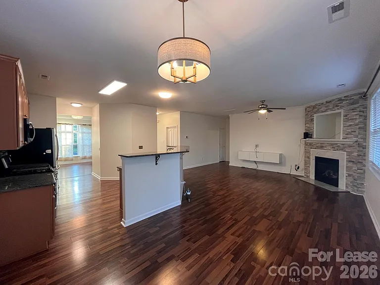 17508 Westmill Ln — Photo 5