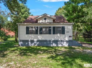 216 N Milton Ave, Springfield, IL 62702