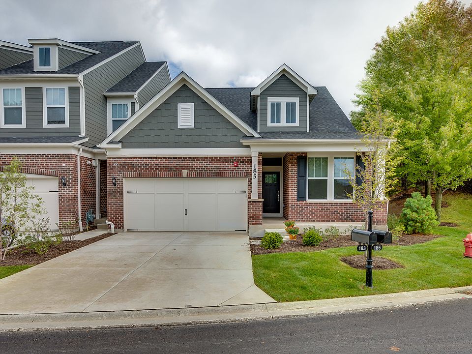 1st image of 157 Roslyn Pl