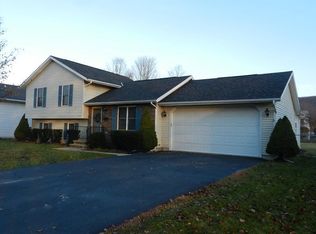 133 Creekside Dr, Painted Post, NY 14870