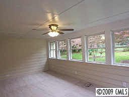 5th image of 549 Deerfield Dr