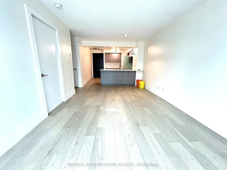 410 Queens Quay W #905 — Photo 29