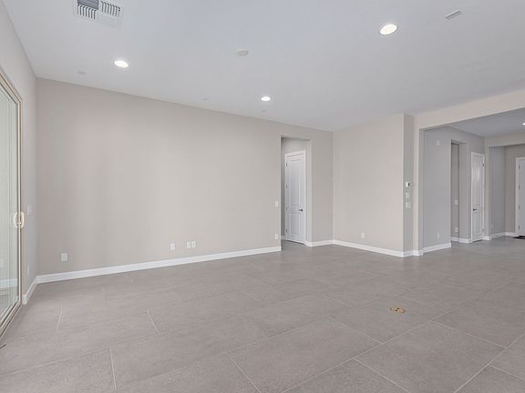 3rd image of 3060 SE Tapaderos Dr