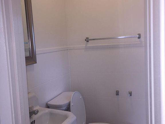 4th image of 1826 Julia St