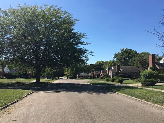 4th image of 1374 Catalpa Dr