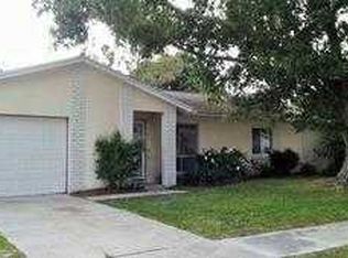 2045 5th St, Vero Beach, FL 32962