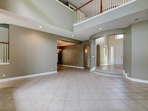 5th image of 670 Edgebrook Ln