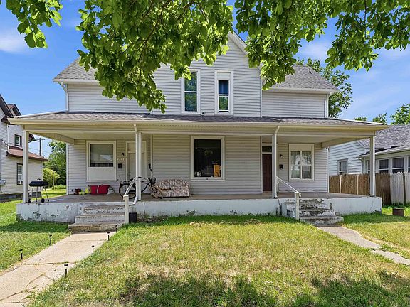 2nd image of 207 W Garfield Ave