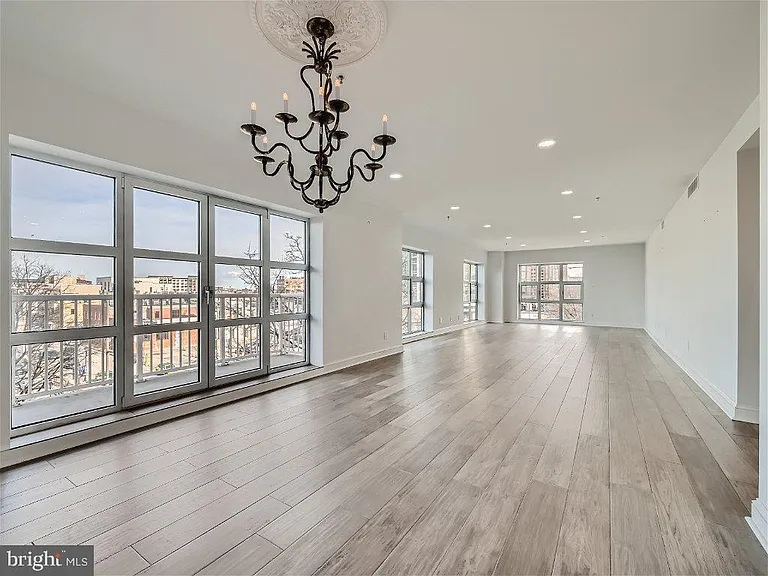 250 President St #211 — Photo 23