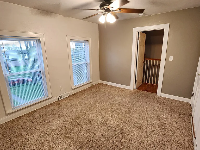 2310 Fulton Ave — Photo 24