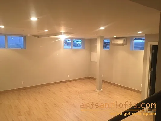 Rented by aptsandlofts.com | media 6