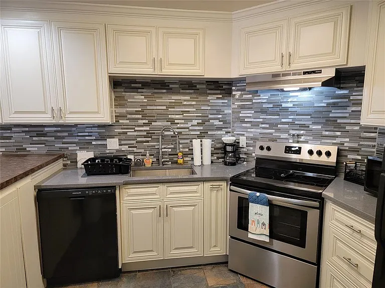 1515 Pinellas Bayway S #38 — Photo 12