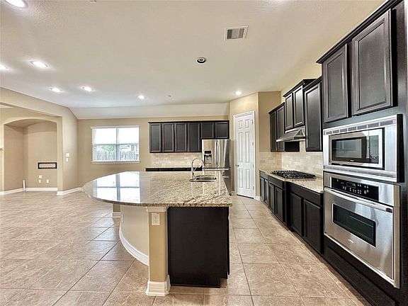 4th image of 6514 Arroyo Springs Ln
