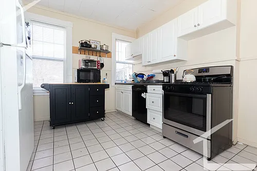 21 Bennett St Photo 1