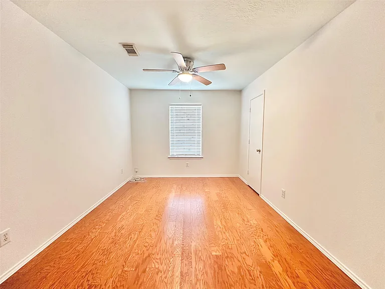8223 Golf Green Cir — Photo 30