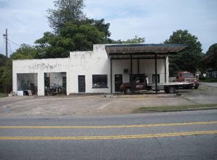 704 W Main St, Central, SC 29630