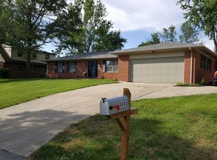860 Driftwood Ave, Columbus, IN 47203