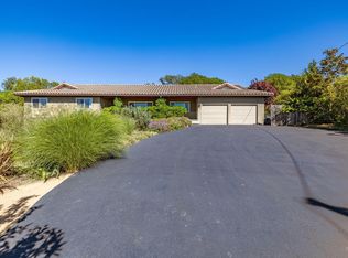 3910 Meadowview Ln, Penngrove, CA 94951