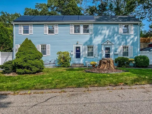 60 Ridgeway St #60, Dedham, MA 02026