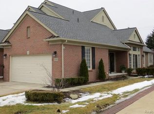 219 Harrington Dr #1, Troy, MI 48098