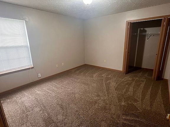 5th image of 3307-3309 Hopkins Dr