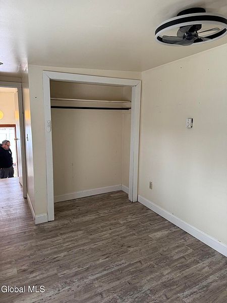 5th image of 212 Regent Street