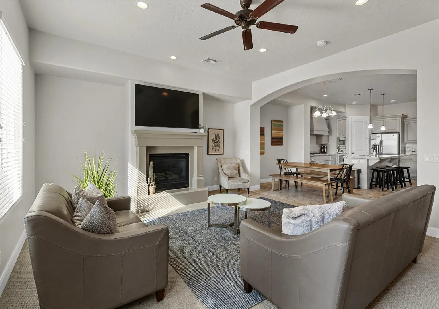 Cozy Home Surrounded by Pools, Spas, and a Fishing Pond — Photo 1
