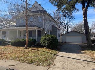 1211 SW Wayne Ave, Topeka, KS 66604