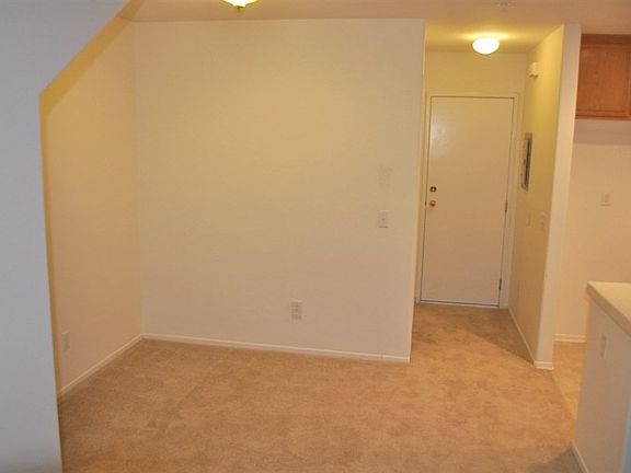 3rd image of 25637 Prospect Ave