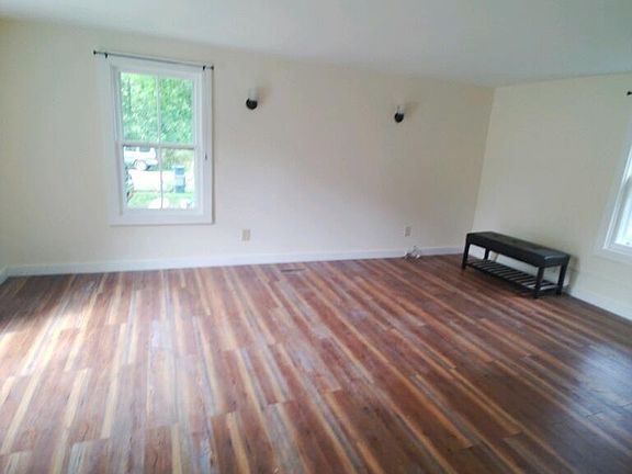 5th image of 576 Church Ave