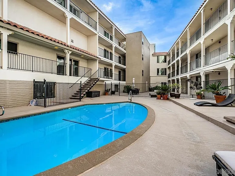 909 Coast Blvd #10 — Photo 17
