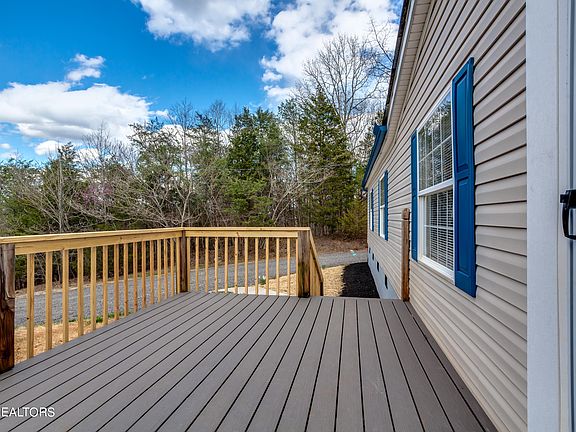 5th image of 7434 Dunlap Ln