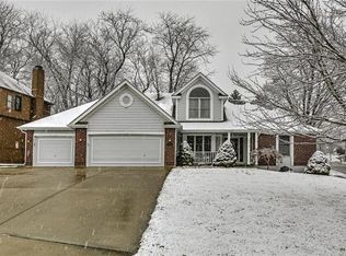 10018 N Campbell Dr, Kansas City, MO 64155