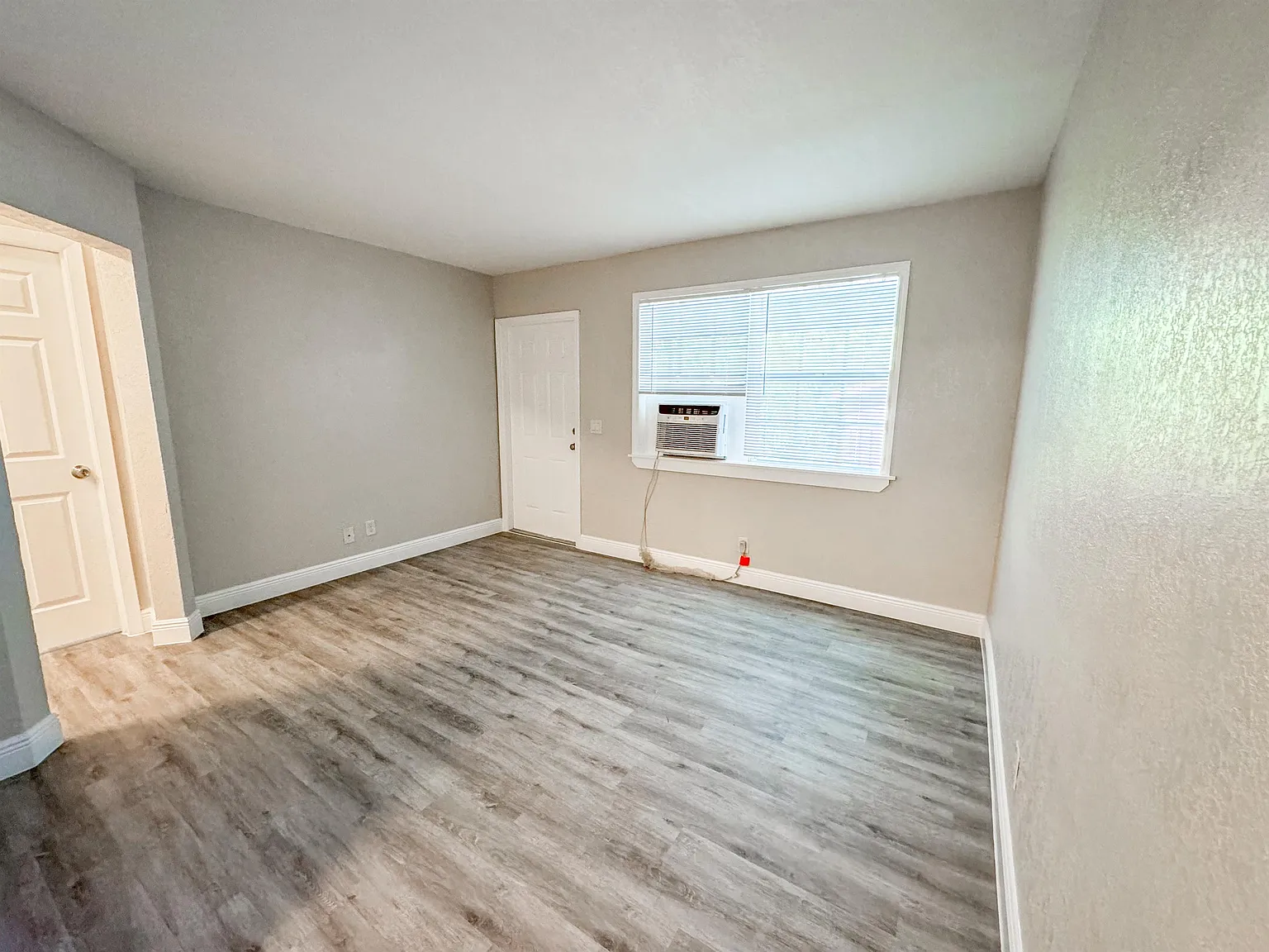 710 10th Street - 3 — Photo 2